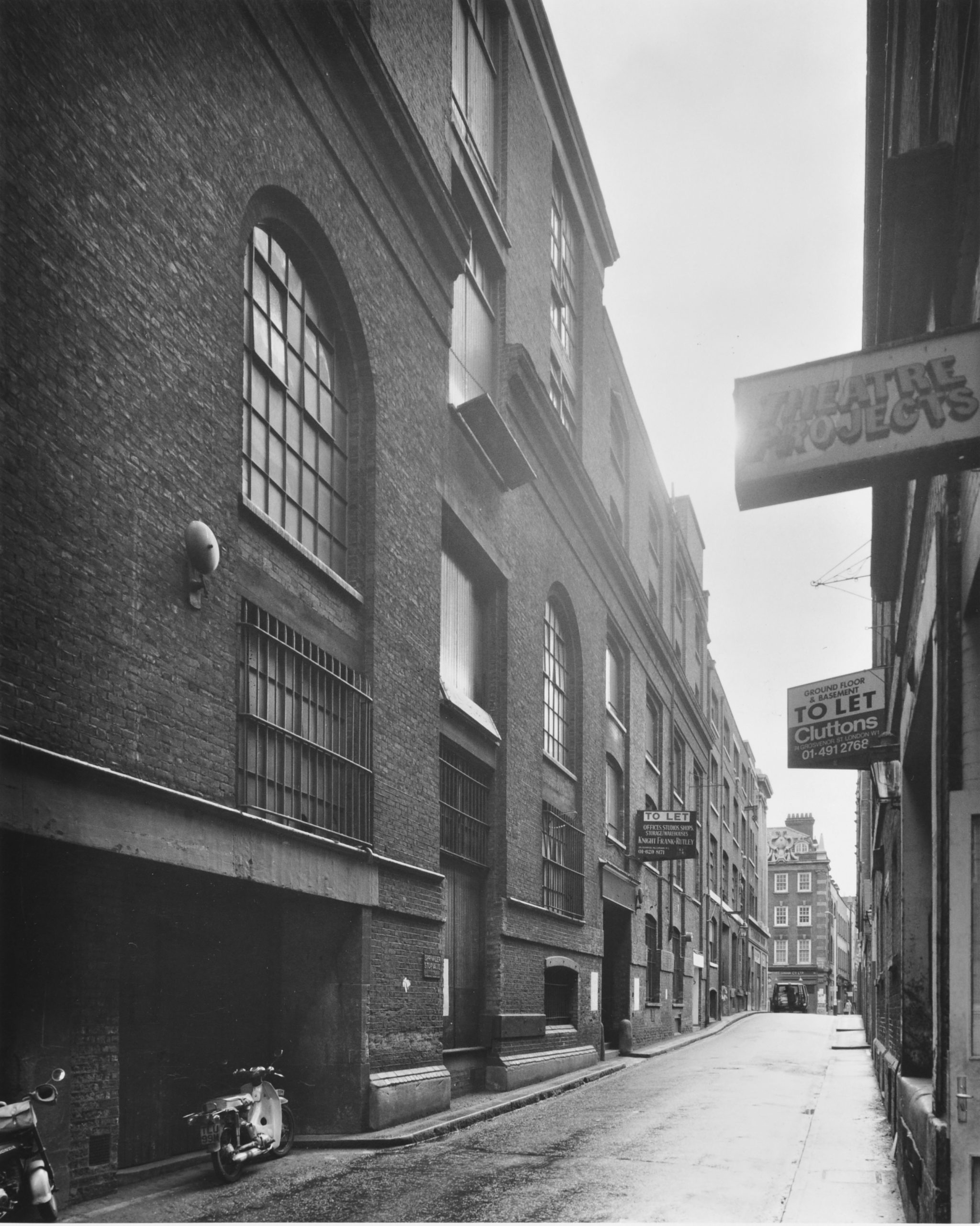 107115, Long Acre, return elevation on Langley Street — Seven Dials